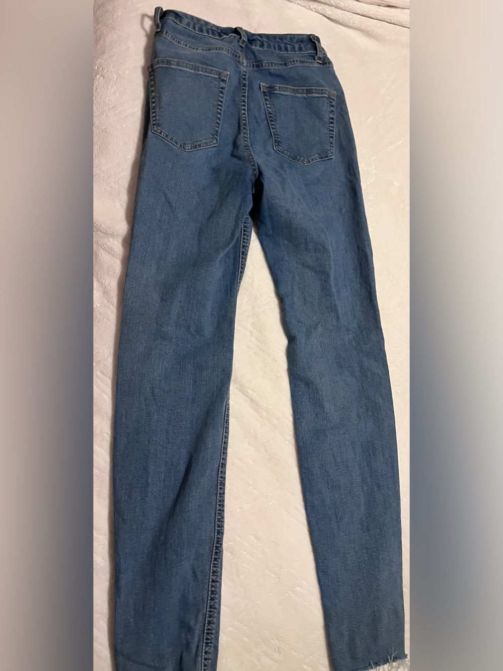 Wild Fable High-Rise Distressed Jeans size 2 - Picture 4 of 4
